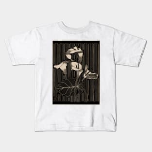 Arum Lily Flowers 1919  Samuel Jessurun de Mesquita Kids T-Shirt